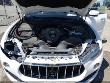 Maserati Levante 2019 Maserati Levante Granlusso 2019 3.0 Benzyna 345KM, zdjęcie 8