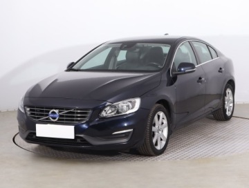 Volvo S60 II Sedan Facelifting 1.5 T3 DRIVE-E 152KM 2015 Volvo S60 T3, Automat, Skóra, Klima, Klimatronic, zdjęcie 1