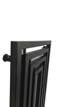 Небольшой декоративный комнатный радиатор черный матовый 70x53 Pillar
