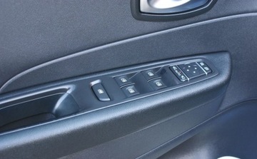 Renault Captur I Crossover Facelifting 0.9 Energy TCe 90KM 2018 Renault Captur Renault Captur 0.9 Energy TCe Life Benzyna 90KM, zdjęcie 9