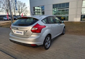 Ford Focus III Kombi 1.0 EcoBoost 125KM 2013 Ford Focus Ford Focus 1.0 Ecoboost, Salon Pl, 2kpl. opon. Benzyna 125KM, zdjęcie 5