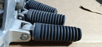 YAMAHA XJ 900 4KM 93-03 ЛЕВАЯ ПОДНОЖКА КРЕПЛЕНИЕ ЗАДНЕГО ПАССАЖИРА