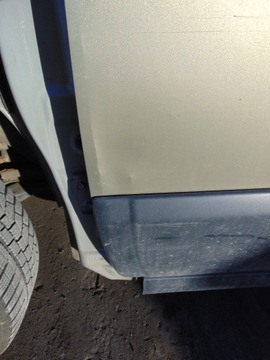 DVEŘE LEVÉ PŘEDNÍ FIAT SEDICI ZFF