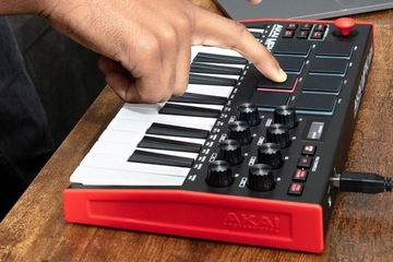 Klawiatura sterująca AKAI MPK Mini MK3