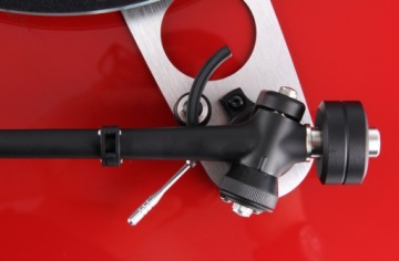 Rega Planar 3 (Exact) Глянцевый красный / P3