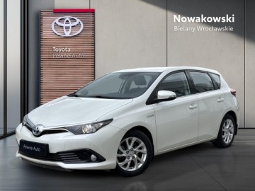 Toyota Auris II 2017 Toyota Auris Hybrid 135 Premium II (2012-) Hybrid