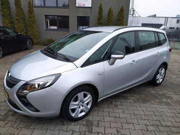 Opel Zafira C Tourer 1.4 Turbo ECOTEC 140KM 2016 Opel Zafira 1.4 140KM Edytion,7 osobowa