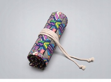 Пенал на 48 мелков и фломастеров.