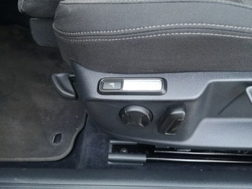 Volkswagen Passat B8 Variant 2.0 TDI BlueMotion SCR 150KM 2018 Volkswagen Passat 2.0 TDI 150KM Klimtron Navi, zdjęcie 18