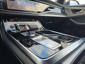 Audi Q8 SUV 3.0 45 TDI 231KM 2025 Audi Q8 kamery 360, head up, hak, matrixy, aktywny tempomat 3.0 Diesel, zdjęcie 16