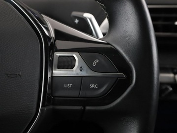 Peugeot 3008 II Crossover 1.2 PureTech 130KM 2019 Peugeot 3008 Automat Virtual Navi Kamera cofania, zdjęcie 29