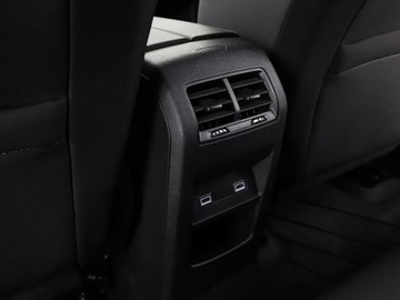 Peugeot 308 III SW 1.2 PureTech 130KM 2023 Peugeot 308 półskóra navi virtual cocpit kamery, zdjęcie 37