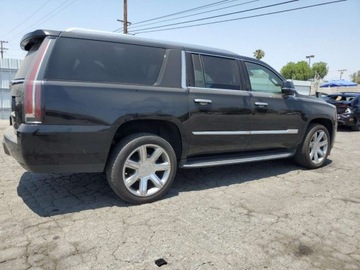 Cadillac Escalade III 2020 Cadillac Escalade ESV Luxury 2020 6.2 Benzyna 420KM, zdjęcie 3