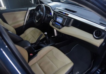 Toyota RAV4 IV MPV D-4D 125 124KM 2015 Toyota RAV4 Polski salon _ Podgrzewane fotele _ Skorzana tapicerka _ 4x4, zdjęcie 5