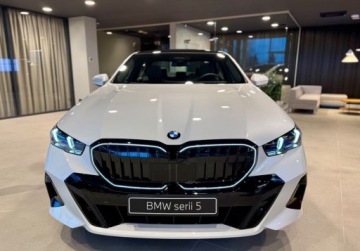 BMW Seria 5 G90-91 Sedan 2.0 20i 208KM 2025 BMW Seria 5 BMW 520i Sedan dostepne od reki 2.0 Hybryda 208KM, zdjęcie 2
