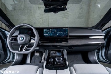 BMW Seria 5 G90-91 2025 BMW Seria 5 BMW Seria 5 3.0 Diesel 303KM, zdjęcie 10