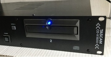 TASCAM CD-X1500 ДВОЙНОЙ CD-ПЛЕЕР 19 дюймов