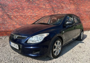 Hyundai i30 I Hatchback 1.4 109KM 2009 Hyundai i30 Klima Alu Isofix Warszawa 1.4 Benzyna 109KM, zdjęcie 1