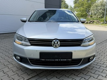 Volkswagen Jetta VI Sedan 1.6 TDI CR DPF 105KM 2013 Volkswagen Jetta Climatronic PDC Navi Gwarancja, zdjęcie 2