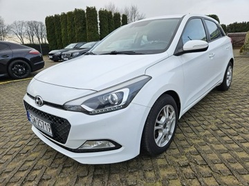 Hyundai i20 I Hatchback 5d Facelifting 1.4 CVVT 100KM 2015 Hyundai i20 1,4 benzyna 100KM automat salon polska