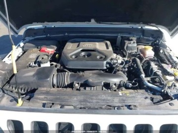 Jeep Wrangler IV Sport 4d Seria 5  2.0 GME Turbo  272KM 2018 Jeep Wrangler 2.0 272 KM, 4x4, Rubicon, krotki, drobna szkoda, od ubezpiec, zdjęcie 11