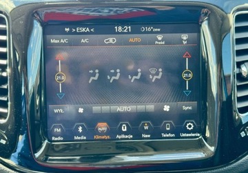 Jeep Compass II SUV 1.4 MultiAir 140KM 2020 Jeep Compass 1.4T 140KM Night Eagle Czarny dach i alu Navi Kamera ACC Lane, zdjęcie 35