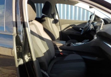 Peugeot 5008 II Crossover 1.5 BlueHDI 130KM 2020 Peugeot 5008 Okazja 1.5 Diesel 131KM, zdjęcie 10