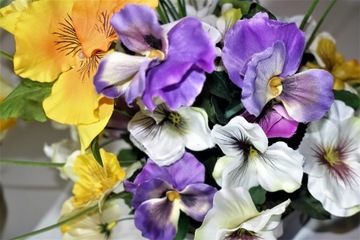 ПЛАТЬЕ на могилу, памятник, кладбище, композицию, искусственные цветы, красивые анютины глазки