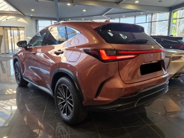 Lexus NX II SUV Facelifting 2.5 350h 200KM 2025 Od ręki - 350h Prestige 2.5 Hybrid 200KM | Podgrzewane fotele!, zdjęcie 3