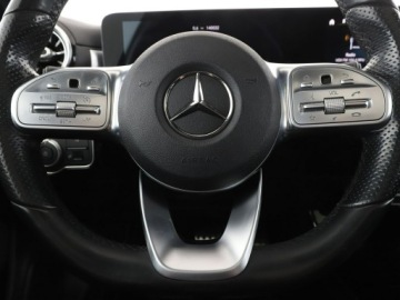 Mercedes Klasa A W177/V177 Hatchback Plug-In 1.3 250e 218KM 2020 Mercedes A 250 PHEV full LED navi skóra/alcantara, zdjęcie 21