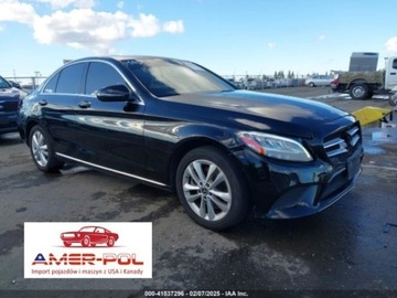 Mercedes Klasa C W205 2019 Mercedes-Benz Klasa C C 300 4maitic 2.0 Benzyna 255KM
