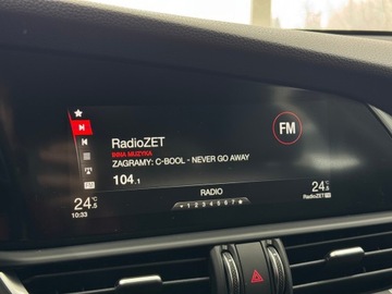 Alfa Romeo Giulia II Sedan Facelifting 2.0 Turbo 280KM 2020 Alfa Romeo Giulia Q4 Veloce / Kamera cofania / And, zdjęcie 23