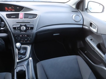 Honda Civic IX Tourer 1.6 i-DTEC 120KM 2014 Honda Civic 1.6 i-DTEC, Klima, Klimatronic, zdjęcie 6
