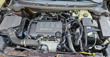 Opel Astra J Sedan 1.4 Turbo ECOTEC 140KM 2013 Opel Astra Lift 1.4 Turbo 140KM BiXenony Ledy NawiPL PółSkóra Grzana Kiera, zdjęcie 25