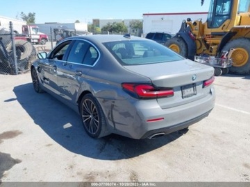 BMW Seria 5 G30-G31 2022 BMW Seria 5 530E, 2022r., 2.0L, zdjęcie 3