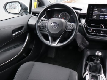 Toyota Corolla XII TS Kombi 1.2 Turbo D-4T 116KM 2021 Toyota Corolla 1.2 Turbo, Salon Polska, zdjęcie 6