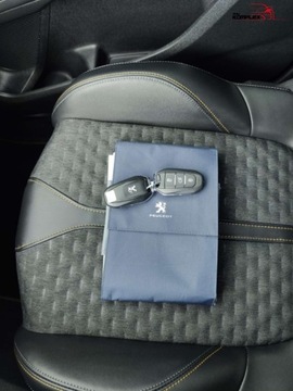 Peugeot 3008 II Plug-In Hybrid Facelifting 1.6 HYBRID 225KM 2021 Peugeot 3008 1.6 HYBRID 225 KM Automat Wersja Road Trip FVAT 23 1.6 225KM, zdjęcie 36