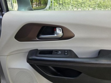 Chrysler Pacifica II 2018 chrysler pacifica Instalacja gazowa LPG, Mały przebieg, 7 osób, Touring+, zdjęcie 23