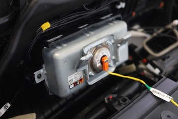 DESKA ROZDĚLOVAČE KOKPIT POLIČKA TOYOTA YARIS IV AIRBAG ORIGINÁLNÍ PAS 2023R