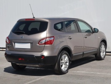 Nissan Qashqai I Crossover Facelifting  1.6 dCi 130KM 2012 Nissan Qashqai+2 1.6 dCi, Salon Polska, 4X4, zdjęcie 4