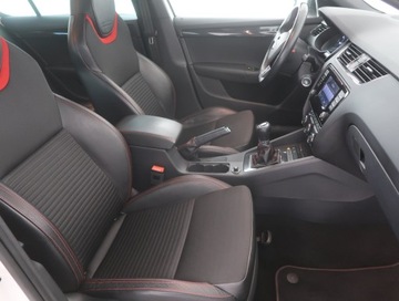 Skoda Octavia III RS 2.0 TSI 220KM 2014 Skoda Octavia RS 2.0 TSI, Skóra, Xenon, Bi-Xenon, zdjęcie 8