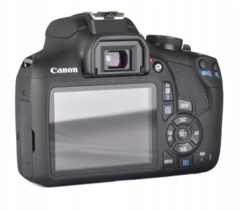 CANON EOS 2000D + стабилизация изображения 18–55 мм IS II
