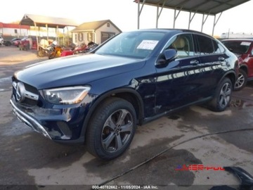 Mercedes GLC C254/X254 2023 Mercedes-Benz GLC 2023 r., 2,0L 300 4 MATIC 2.0 Benzyna 255KM, zdjęcie 2