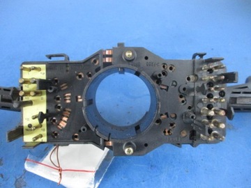 AUDI A4 B5 94-99R PŘEPÍNAČ KOMBINOVANÝ 4D0953513