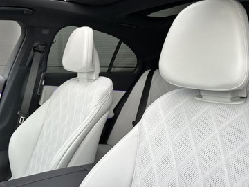 Mercedes Klasa E W214 Sedan 2.0 220d 197KM 2025 E Klasa 220 d 4-Matic AMG 2.0 (197KM) 2025, zdjęcie 4