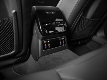 Audi A6 C8 Avant Plug In Facelifting 2.0 50 TFSI e 299KM 2025 AUDI A6 e-Hybrid quattro Avant Combi (299 KM) 2025, zdjęcie 17