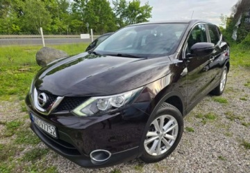 Nissan Qashqai II Crossover 1.2 DIG-T 115KM 2016 Nissan Qashqai Nissan Qashqai 1.2 DIG-T Acenta 1.2 Benzyna 115KM