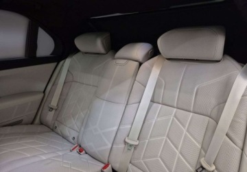 BMW Seria 7 G70 Sedan 3.0 40d 299KM 2026 BMW Seria 7 d xDrive 299 KM M-Sport gwarancja przedluzona 3.0 Diesel, zdjęcie 8