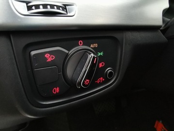 Audi A8 D4 Sedan 4.2 TDI 350KM 2010 AUDI A8 4.2 TDI Quattro, Automat, Podgrzewane fotele,Nawigacja, zdjęcie 14