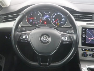 Volkswagen Passat B8 Limousine 2.0 TDI BlueMotion Technology 150KM 2018 VW Passat 2.0 TDI, Salon Polska, Navi, Klima, zdjęcie 14